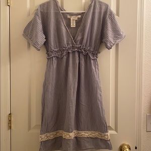 DN ❌2 for $ 4 Max studio v neck dress -S